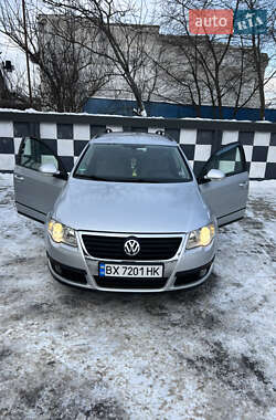 Универсал Volkswagen Passat 2005 в Староконстантинове
