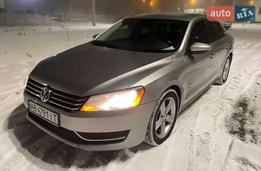 Седан Volkswagen Passat 2011 в Харькове
