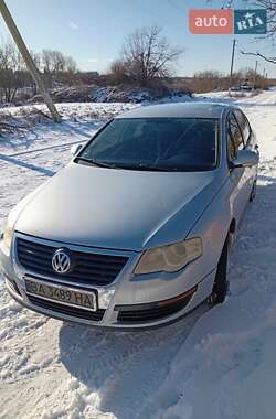 Седан Volkswagen Passat 2005 в Кропивницком