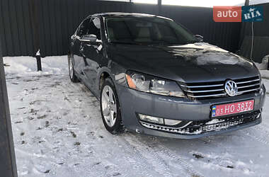 Седан Volkswagen Passat 2015 в Луцке