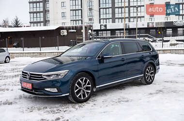 Универсал Volkswagen Passat 2021 в Луцке