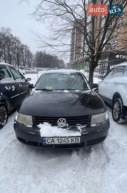 Универсал Volkswagen Passat 2000 в Житомире