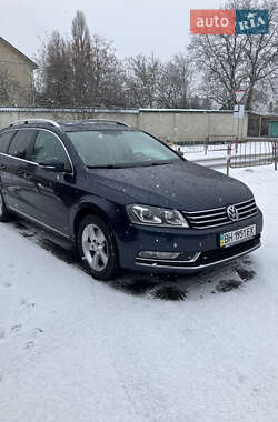 Універсал Volkswagen Passat 2011 в Одесі