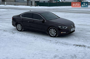 Седан Volkswagen Passat 2016 в Кропивницькому