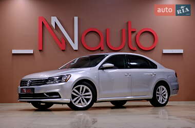 Седан Volkswagen Passat 2018 в Одессе