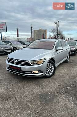 Універсал Volkswagen Passat 2015 в Білогородці
