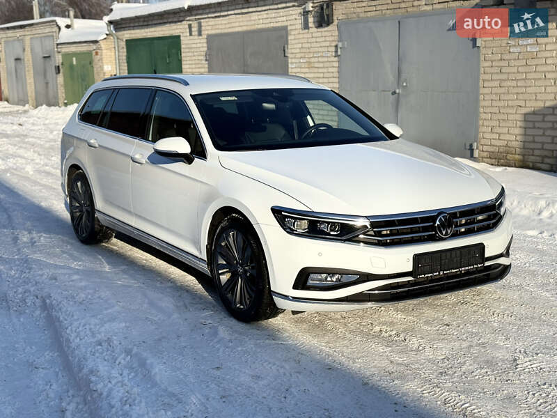 Volkswagen Passat 2022