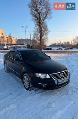 Седан Volkswagen Passat 2006 в Днепре