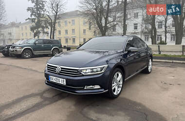 Седан Volkswagen Passat 2015 в Хмельницком