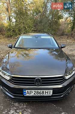 Універсал Volkswagen Passat 2015 в Києві