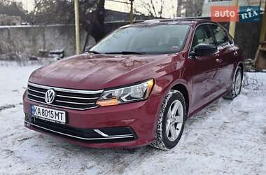 Седан Volkswagen Passat 2017 в Києві