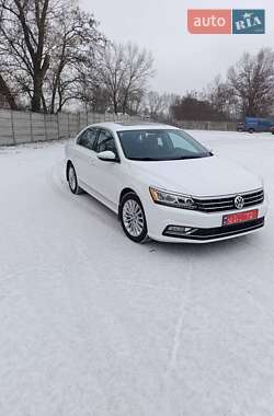 Седан Volkswagen Passat 2016 в Кременчуге