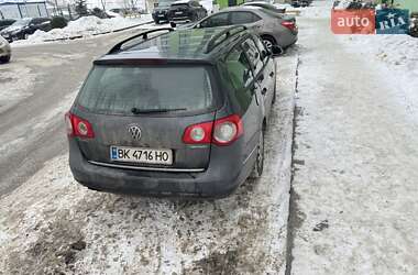 Універсал Volkswagen Passat 2008 в Рівному