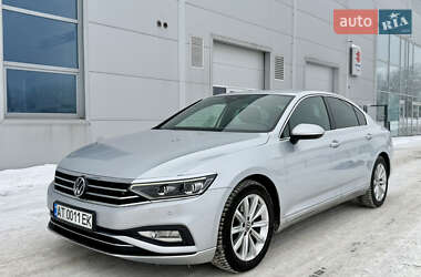 Седан Volkswagen Passat 2020 в Ивано-Франковске