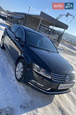 Седан Volkswagen Passat 2011 в Іршаві