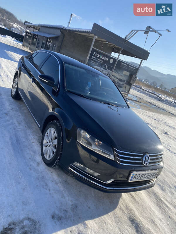 Volkswagen Passat 2011