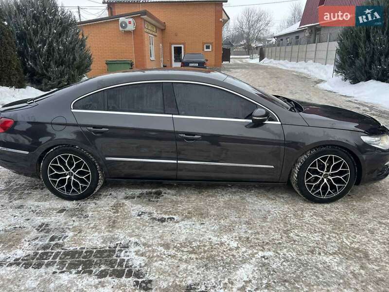 2010 Volkswagen Passat, VIN WVWZZZ3CZAE567389:plate — фото 1 (autoria)