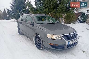 Універсал Volkswagen Passat 2006 в Вараші