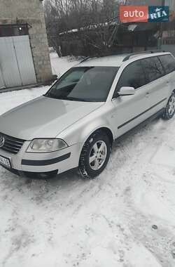 Универсал Volkswagen Passat 2003 в Делятине