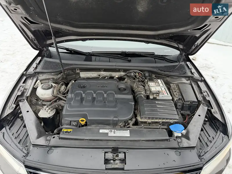 Volkswagen Passat 2017 VIN WVWZZZ3CZJE117175 фото оголошення 49 з 116