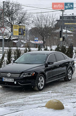 Седан Volkswagen Passat 2013 в Днепре