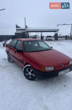 Седан Volkswagen Passat 1990 в Ивано-Франковске