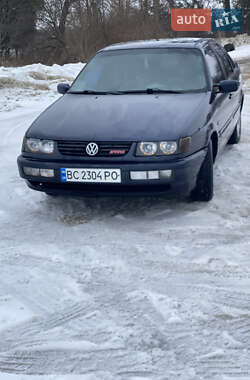 Седан Volkswagen Passat 1995 в Городку