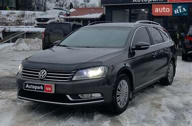 Універсал Volkswagen Passat 2012 в Вінниці