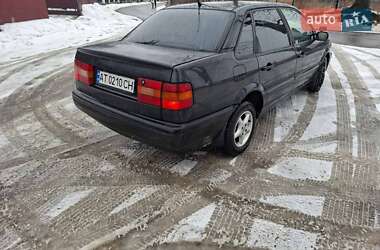 Седан Volkswagen Passat 1994 в Белых Ославах