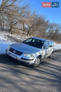 Универсал Volkswagen Passat 2002 в Теофиполе