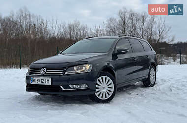 Универсал Volkswagen Passat 2011 в Дрогобыче