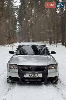 Седан Volkswagen Passat 2001 в Харькове