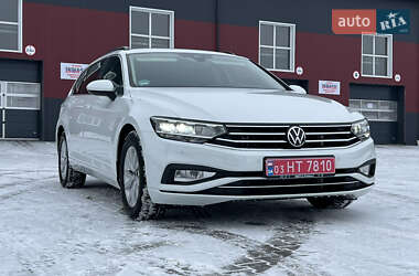 Універсал Volkswagen Passat 2021 в Дубні