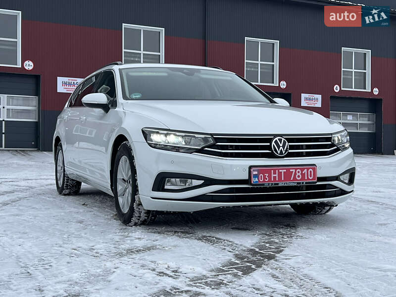 Volkswagen Passat 2021