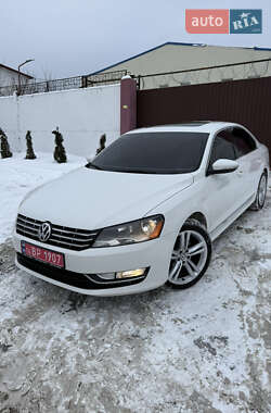 Седан Volkswagen Passat 2012 в Киеве