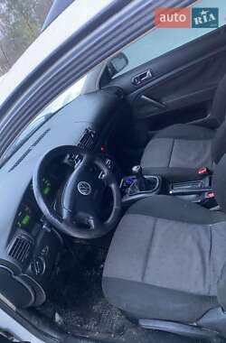 Универсал Volkswagen Passat 1997 в Дубровице