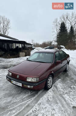 Седан Volkswagen Passat 1991 в Городке