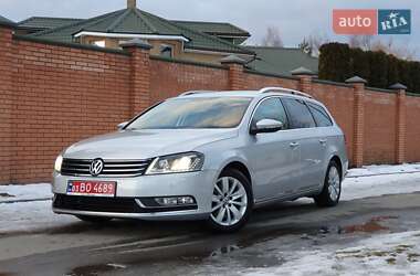 Универсал Volkswagen Passat 2012 в Луцке