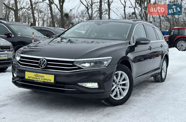 Универсал Volkswagen Passat 2022 в Умани
