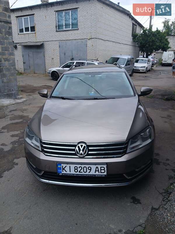 Volkswagen Passat 2011