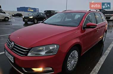 Універсал Volkswagen Passat 2011 в Львові
