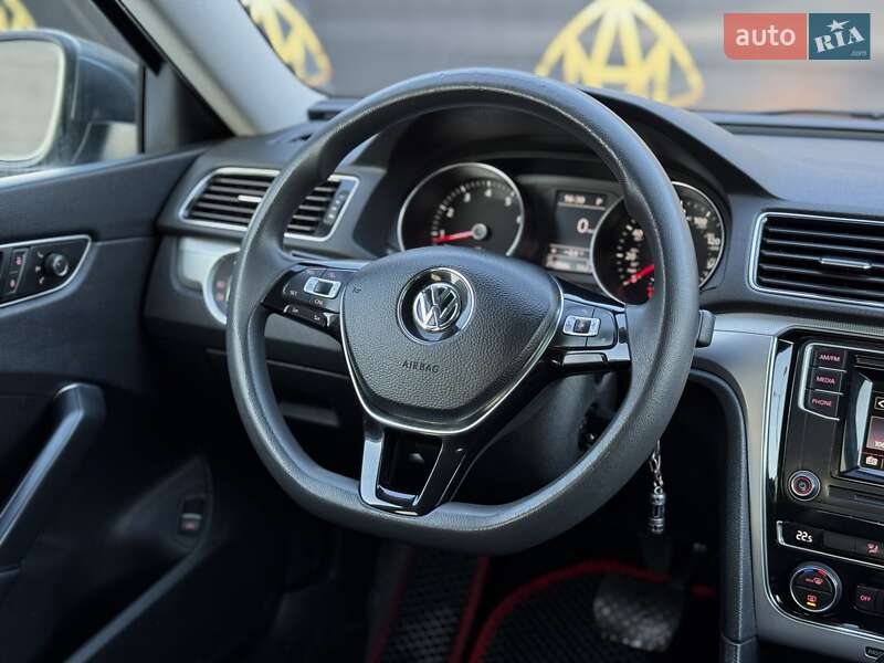 Седан Volkswagen Passat 2015 в Киеве фото 15 Седан Volkswagen Passat 2015 в Киеве