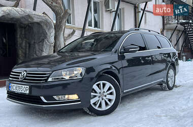 Универсал Volkswagen Passat 2011 в Тернополе