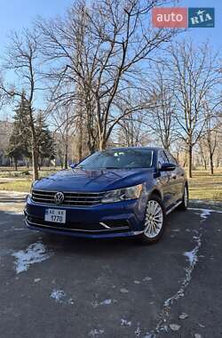 Седан Volkswagen Passat 2016 в Кривом Роге