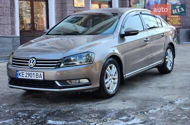 Седан Volkswagen Passat 2011 в Кам'янському