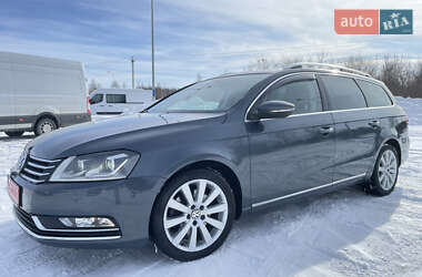 Універсал Volkswagen Passat 2012 в Львові