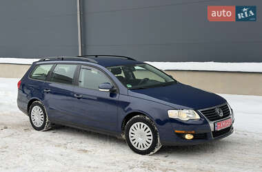 Універсал Volkswagen Passat 2010 в Києві