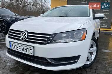Седан Volkswagen Passat 2012 в Львове
