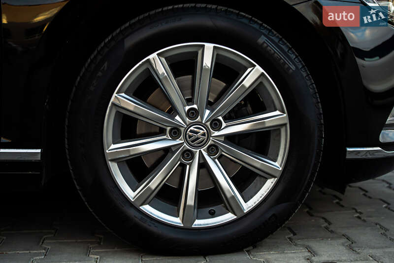 Универсал Volkswagen Passat 2019 в Луцке фото 46 Универсал Volkswagen Passat 2019 в Луцке
