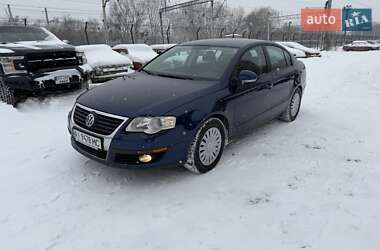 Седан Volkswagen Passat 2008 в Киеве